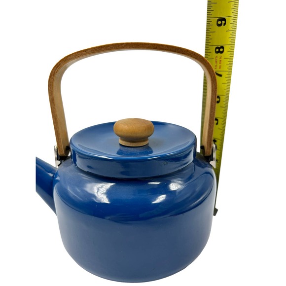 Vintage Blue Enamel 2 Quart Tea Pot The Cellar Macys - Picture 6 of 6